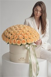Розы Персиковые в коробке (101шт, размер XL) 501