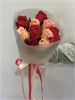 Малиновые и розовые розы Кения 40см микс в пленке (11шт) 506