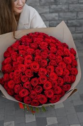 Красная роза 70см одн 101шт