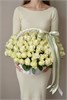 Белые розы Кения в корзине (101шт, размер S) 584