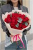 Малиновые розы Кения 40см с эвкалиптом (25шт) 45945894589